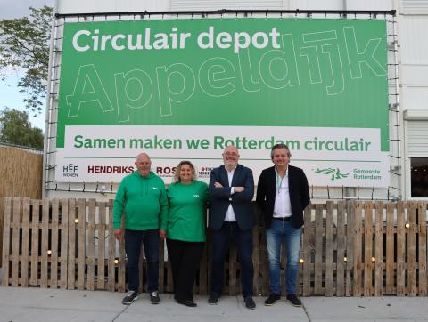 Wethouder Lansink-Bastemeijer voor het circulair depot